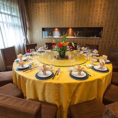 Hua Shi Hotel Гуанчжоу Екстер'єр фото