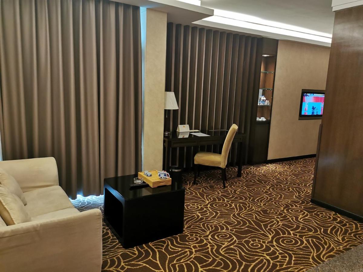 Hua Shi Hotel Гуанчжоу Екстер'єр фото